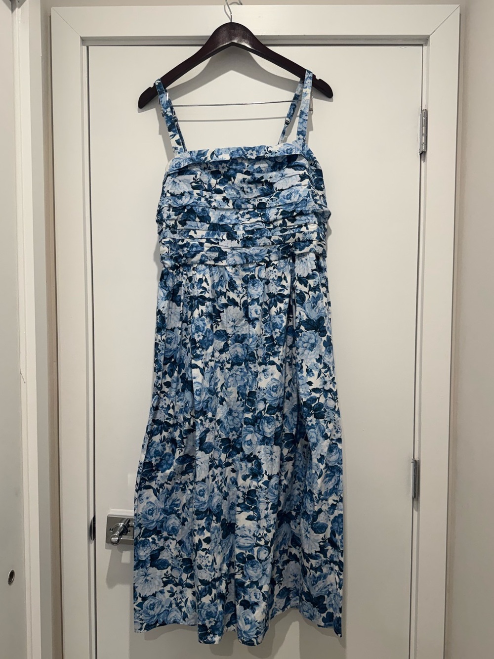 Abercrombie & Fitch Blue and White Floral Midi Dress